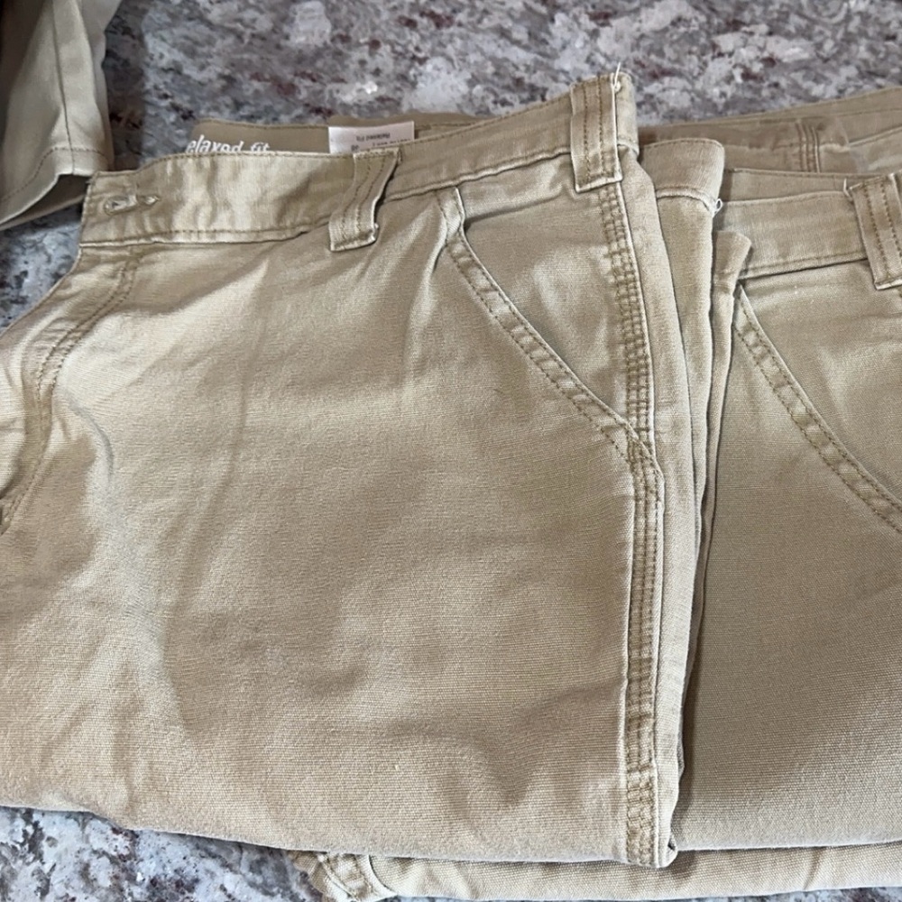 Carhartt relaxed fit shorts 3 pair men 38x11 great condition workwear utility